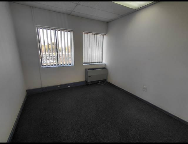 90M² OFFICE TO LET IN BRYANSTON